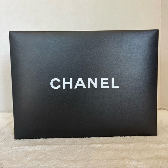 CHANEL Handbags - Chanel Black and White Empty Box